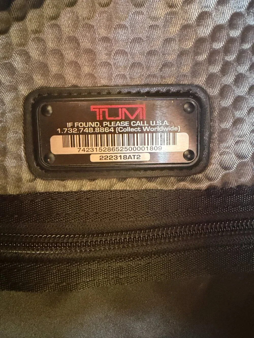 Tumi (Alpha Bravo Saratoga?) Sling Bag - Gorgeous!